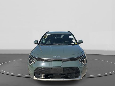 Used 2023 Kia Niro Wind w/ Wind Preserve Package FWD image 4