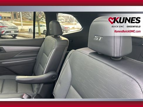 New 2025 Buick Enclave Sport Touring w/ Power Package AWD/4WD image 34