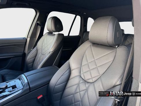 Used 2024 BMW X5 sDrive40i w/ Premium Package RWD image 13