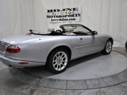 Used 2001 Jaguar XKR Convertible image 5