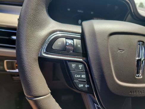 Used 2023 Lincoln Nautilus FWD w/ Premium Package image 28