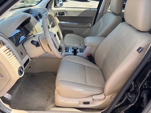 Used 2011 Ford Escape XLT w/ 203A Rapid Spec Order Code FWD image 8