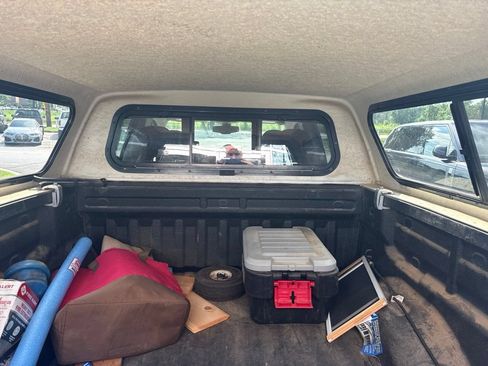 Used 2015 GMC Canyon SLE w/ All-Terrain Package AWD/4WD image 9