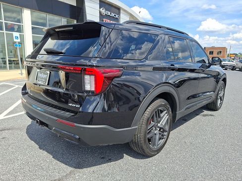 Used 2025 Ford Explorer ST-Line w/ Premium Package AWD/4WD image 7