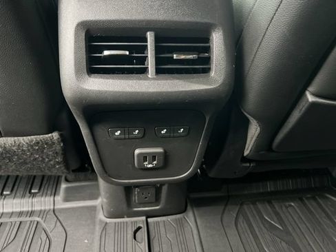 Used 2020 GMC Terrain Denali w/ Denali Premium Package FWD image 12