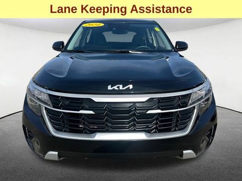 Used 2024 Kia Seltos LX AWD/4WD image 4