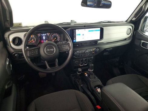 Used 2025 Jeep Wrangler Sport image 15