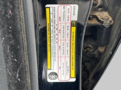Used 2018 Chrysler 300 S AWD/4WD image 18