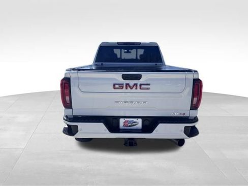 Used 2022 GMC Sierra 2500 AT4 w/ AT4 Preferred Package image 4