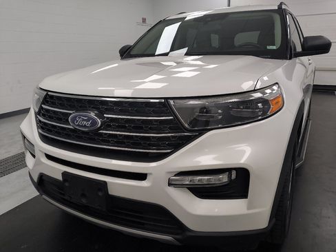 Used 2020 Ford Explorer XLT w/ Equipment Group 202A RWD image 15