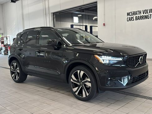 New 2026 Volvo XC40 B5 Ultra w/ Climate Package image 3