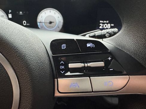 Used 2024 Hyundai Elantra SEL FWD image 18