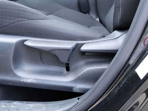 Used 2019 Toyota C-HR LE FWD image 24