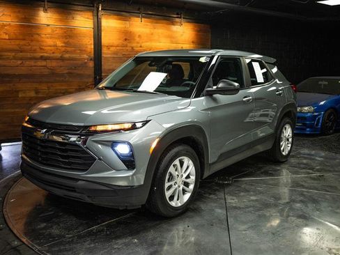 Used 2024 Chevrolet TrailBlazer LS image 2