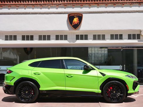 Used 2026 Lamborghini Urus S AWD/4WD image 2