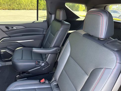 New 2026 Chevrolet Traverse Z71 w/ Enhanced Driving Package AWD/4WD image 11