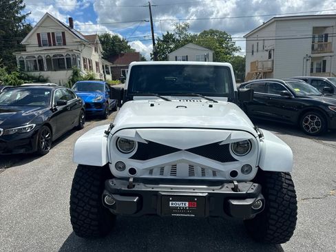 Used 2018 Jeep Wrangler Unlimited Sport AWD/4WD image 3