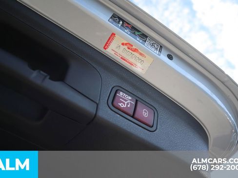 Used 2024 Mercedes-Benz GLE 450 4MATIC w/ AMG Line Exterior image 22