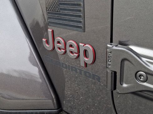 Used 2022 Jeep Gladiator Rubicon w/ LED Lighting Group AWD/4WD image 30