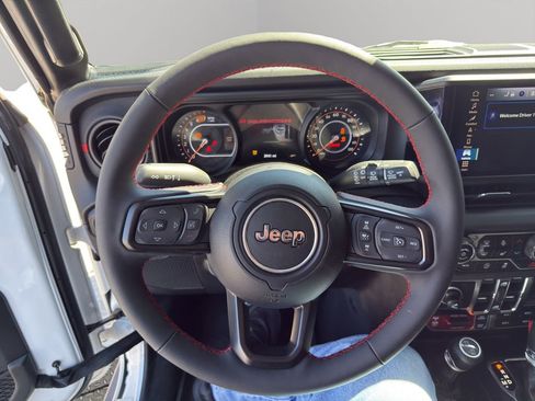 Used 2024 Jeep Wrangler Unlimited Rubicon w/ Dual Top Group image 20