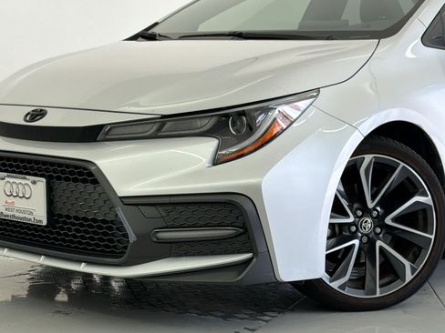 Used 2022 Toyota Corolla SE FWD image 11