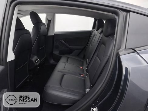 Used 2024 Tesla Model Y 2WD image 11