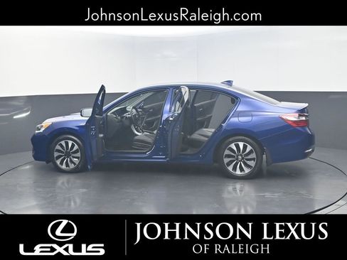 Used 2017 Honda Accord Hybrid Sedan image 27