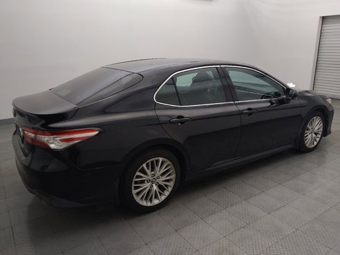 Used 2018 Toyota Camry XLE FWD image 10