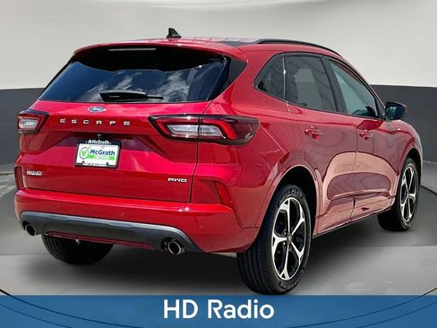 Used 2023 Ford Escape ST-Line Select AWD/4WD image 8