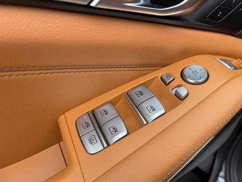 Used 2022 BMW X7 M50i w/ Luxury Seating Package image 36