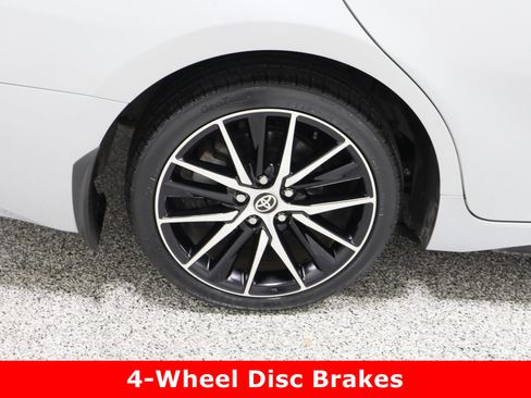 Used 2023 Toyota Camry SE image 6