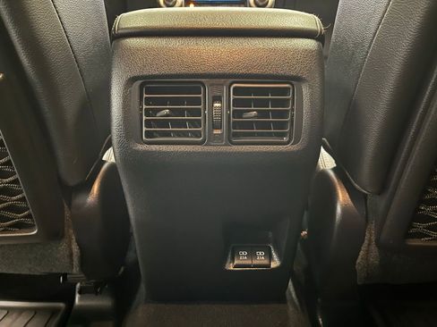 Used 2022 Toyota 4Runner Limited AWD/4WD image 16