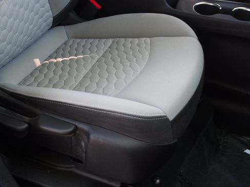 Used 2021 Chevrolet Equinox LS w/ LS Convenience Package FWD image 10