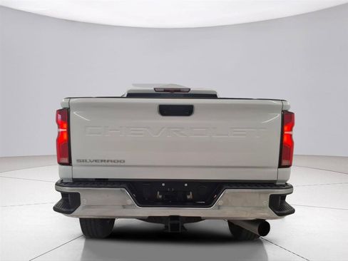 Used 2024 Chevrolet Silverado 2500 LTZ w/ LTZ Convenience Package AWD/4WD image 5