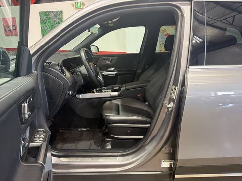 Used 2022 Mercedes-Benz GLB 250 4MATIC image 53