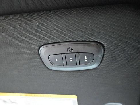 Used 2021 RAM 1500 Laramie AWD/4WD image 20