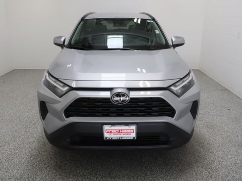 Used 2025 Toyota RAV4 XLE FWD image 3