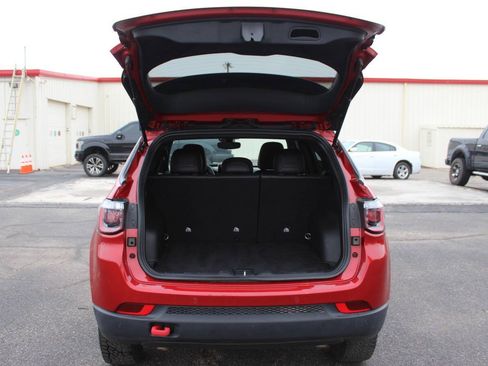 Used 2025 Jeep Compass Trailhawk AWD/4WD image 13