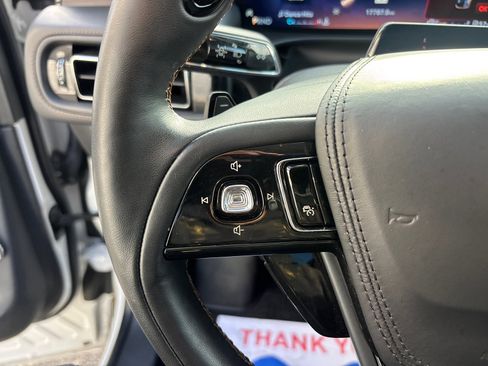 Certified 2025 Lincoln Aviator Reserve w/ Equipment Group 201A image 17