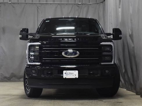 Used 2025 Ford F250 Platinum image 5