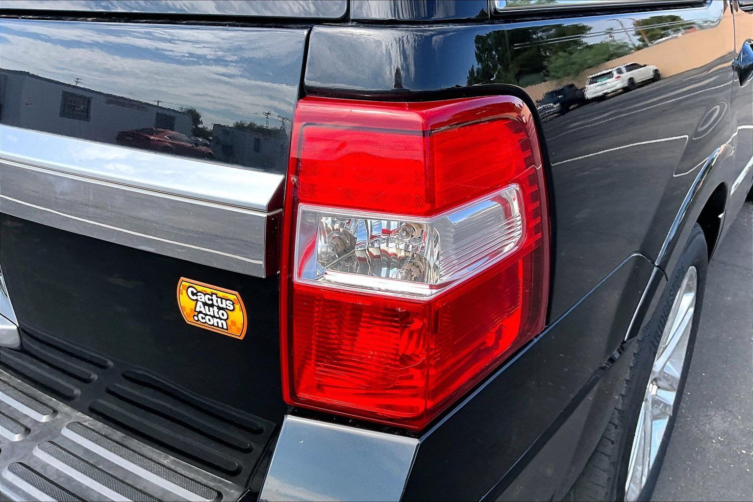 Used 2015 Ford Expedition Platinum AWD/4WD image 30