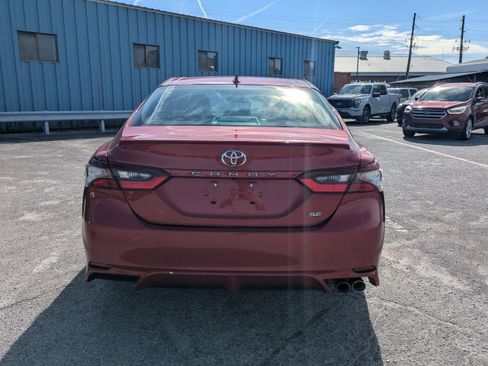 Used 2023 Toyota Camry SE image 5