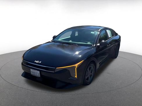 Used 2025 Kia K4 FWD image 7