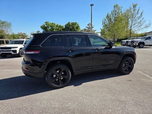 New 2026 Jeep Grand Cherokee Limited w/ Limited Altitude Package RWD image 11