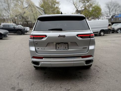 Used 2023 Jeep Grand Cherokee L Overland w/ Advanced Protech Group III AWD/4WD image 10