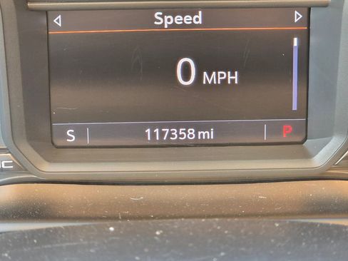 Used 2020 GMC Sierra 1500 SLE w/ SLE Value Package image 26