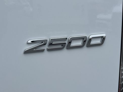 Used 2024 Mercedes-Benz Sprinter 2500 image 29