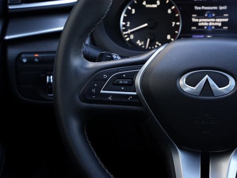 Certified 2025 INFINITI QX50 Luxe image 10