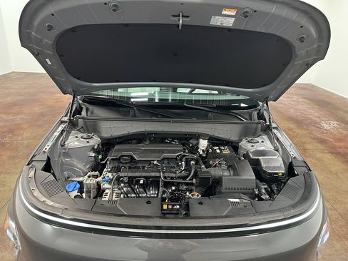Used 2025 Hyundai Kona SEL AWD/4WD image 18