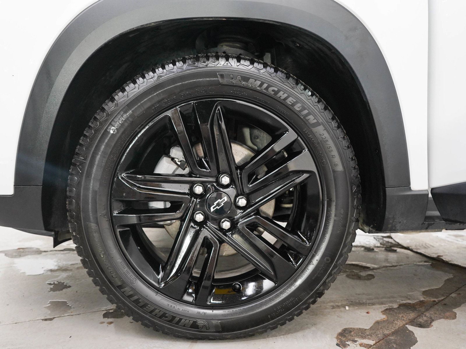 Used 2024 Chevrolet Trax ACTIV w/ Sunroof Package FWD image 28